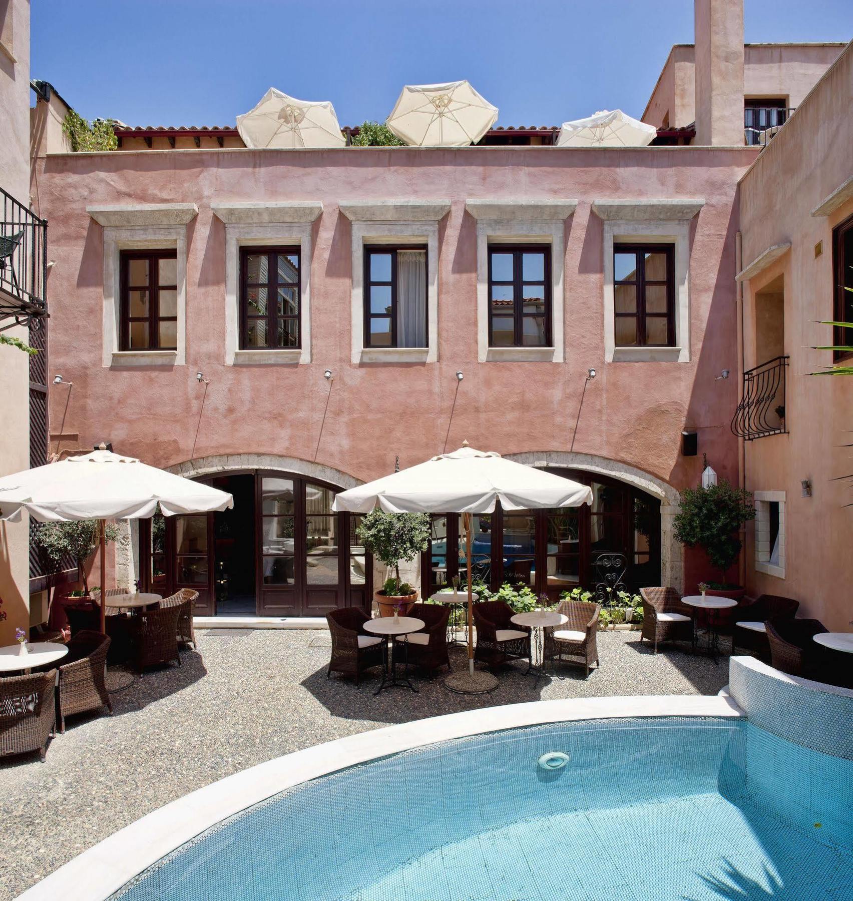 Rimondi Boutique - Small Luxury Of The World Resmo